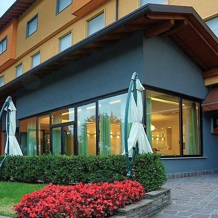 Hotel La Torretta Bollate Kültér fotó