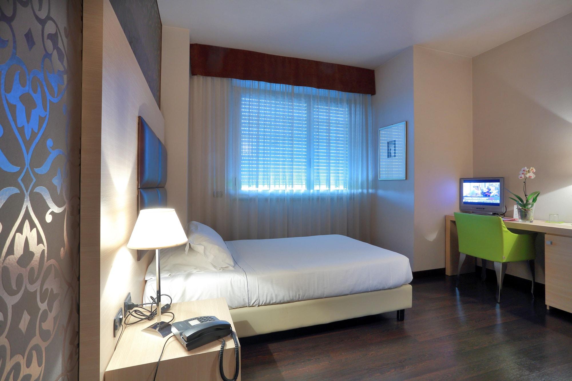Hotel La Torretta Bollate Kültér fotó