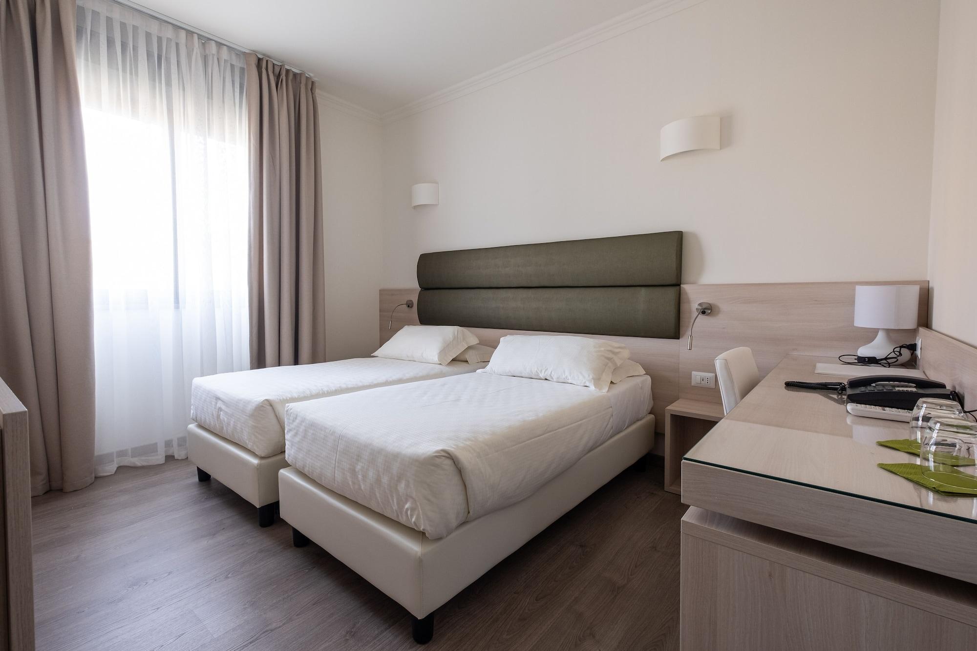 Hotel La Torretta Bollate Kültér fotó