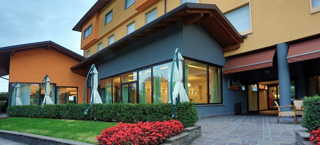 Hotel La Torretta Bollate Kültér fotó