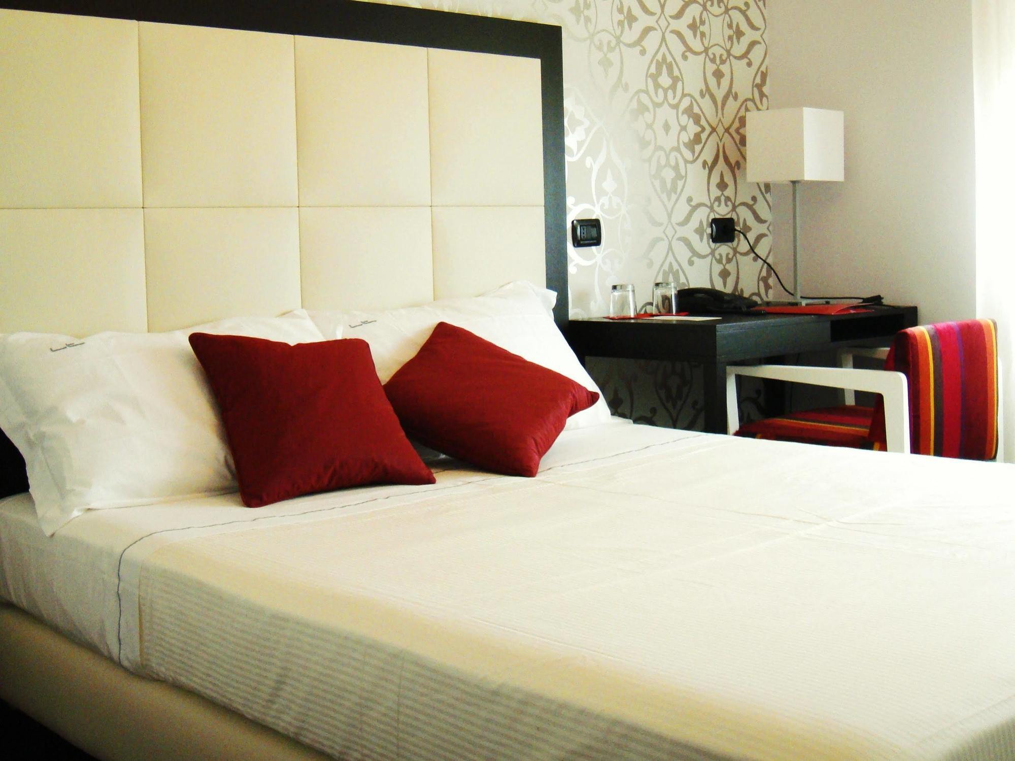 Hotel La Torretta Bollate Kültér fotó